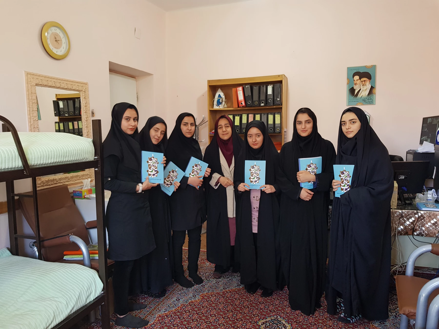 توزیع کتاب مهارتهای دوران دانشجویی و تربیت معلم و استقبال دانشجویان 4