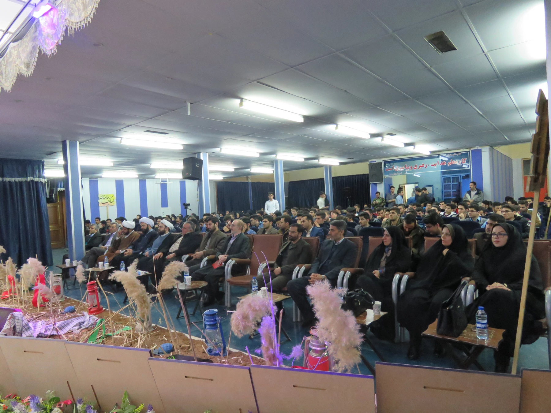 بسیج دانشجویی فزهنگیان پردیس شهید مدرس و بنت الهدی صدر برگزار کرد:
یادواره ی 23شهید فرهنگی استان و شهید فرهنگی طاهر لطفی 4