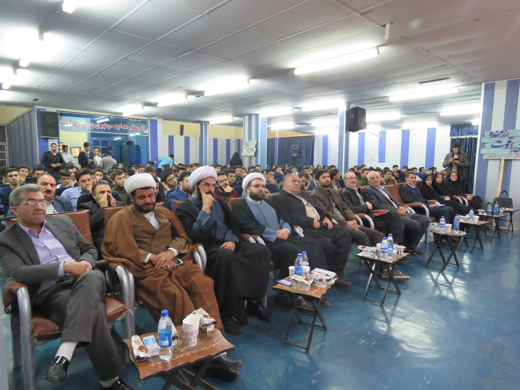 بسیج دانشجویی فزهنگیان پردیس شهید مدرس و بنت الهدی صدر برگزار کرد:
یادواره ی 23شهید فرهنگی استان و شهید فرهنگی طاهر لطفی 8