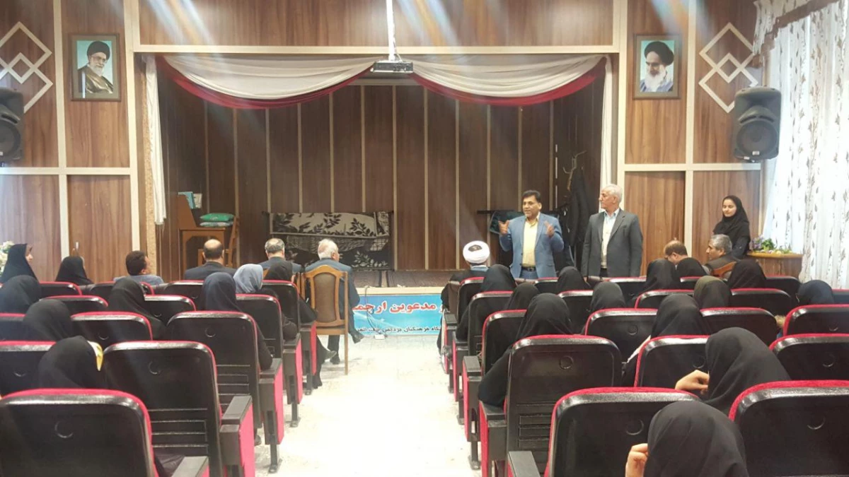 بازید دکتر علی محمدی از پردیس بنت الهدی و دیدن کار تئاتر دانشجویان 3