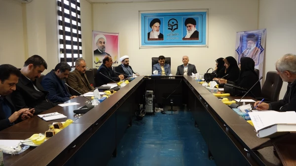 در سالن جلسات مدیریت استانی ؛
با حضور دکتر محمدی جلسه شورای فرهنگی دانشگاه فرهنگیان کردستان برگزار شد 2