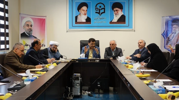 در سالن جلسات مدیریت استانی ؛
با حضور دکتر محمدی جلسه شورای فرهنگی دانشگاه فرهنگیان کردستان برگزار شد 4