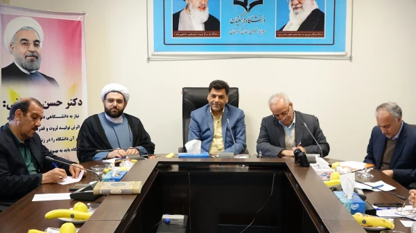 در سالن جلسات مدیریت استانی ؛
با حضور دکتر محمدی جلسه شورای فرهنگی دانشگاه فرهنگیان کردستان برگزار شد 6