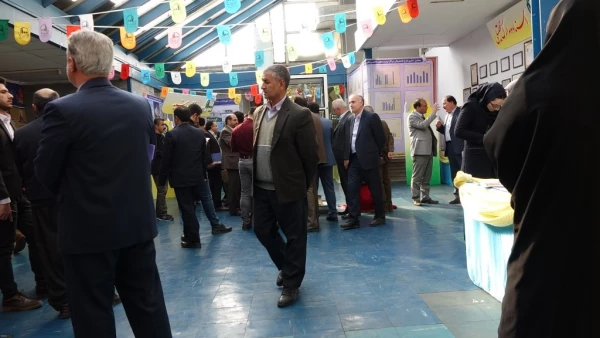 در حاشیه جلسه شورای راهبری قطب سه فرهنگی و اجتماعی انجام شد؛
بازدید دکتر علی محمدی از نمایشگاه هفتاد و سه سال تربیت معلم در استان کردستان 4