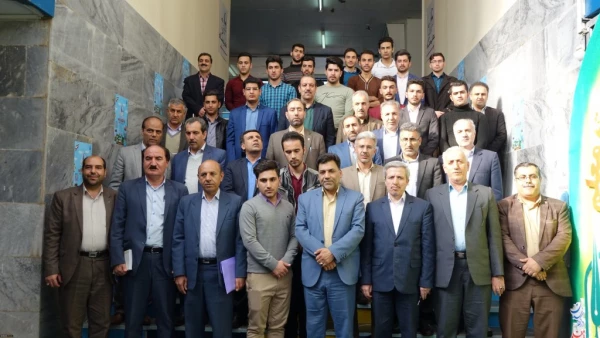 در حاشیه جلسه شورای راهبری قطب سه فرهنگی و اجتماعی انجام شد؛
بازدید دکتر علی محمدی از نمایشگاه هفتاد و سه سال تربیت معلم در استان کردستان 9