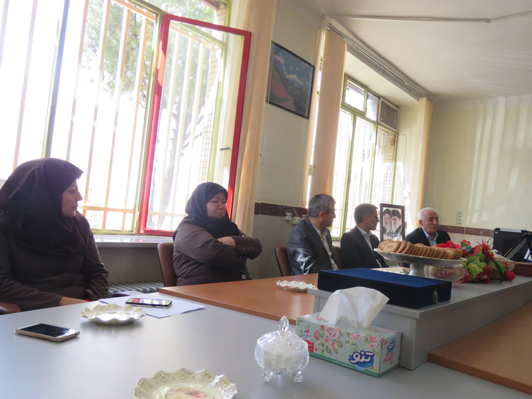 حضور دکتر معروفی در  پردیس بنت الهدی صدر  به منا سبت سال نو 5