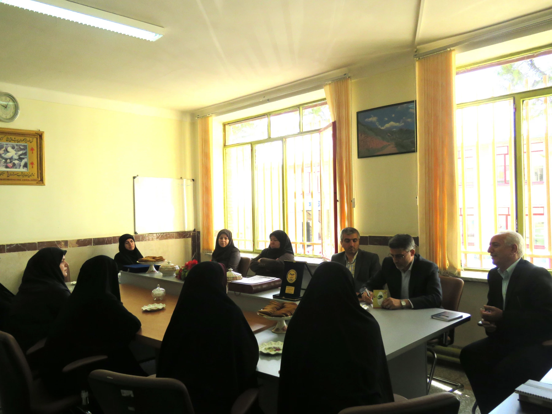 حضور دکتر معروفی در  پردیس بنت الهدی صدر  به منا سبت سال نو 6