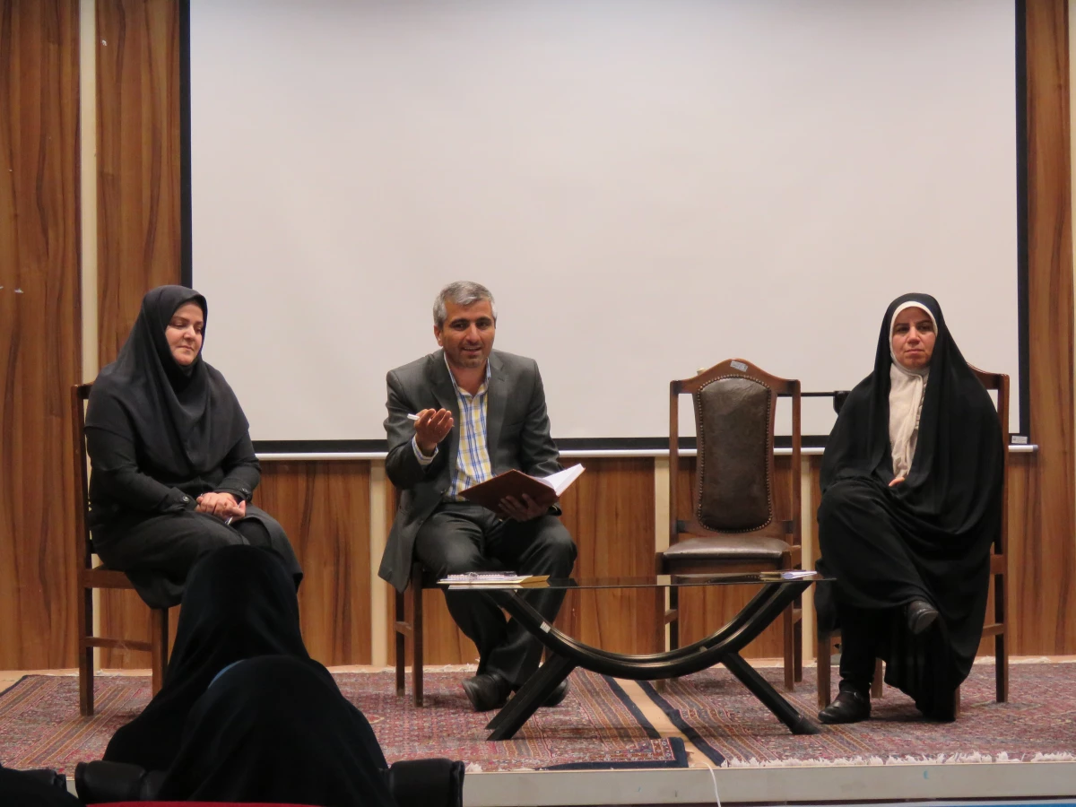 درپردیس بنت الهدی صدر برگزار شد

نشست با نمایندگان سراهای دانشجویی 3