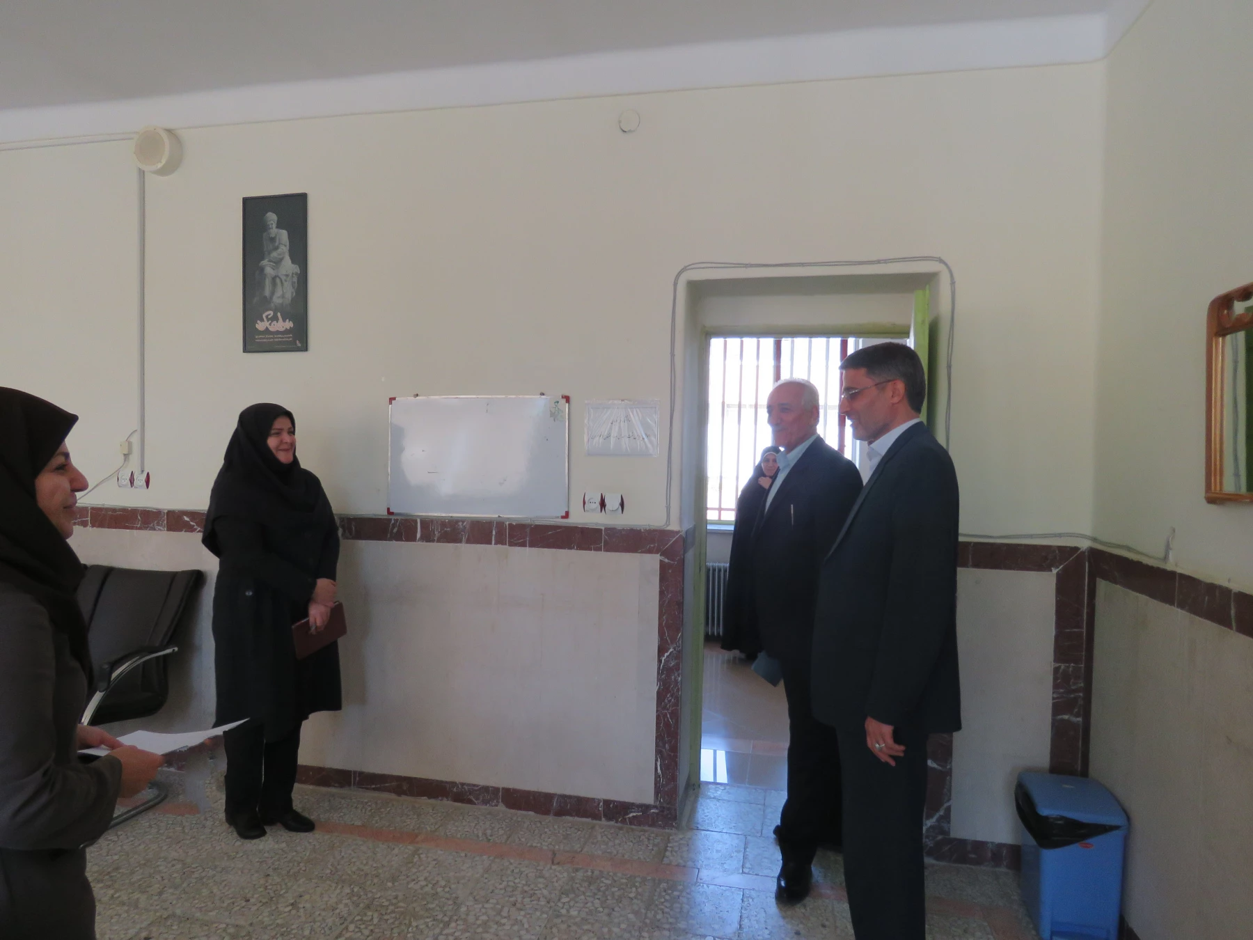 حضور دکتر معروفی در  پردیس بنت الهدی صدر  به منا سبت سال نو 10