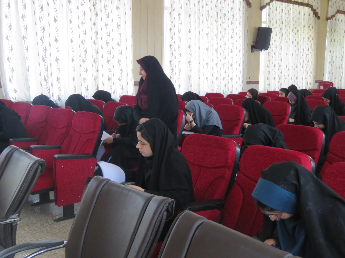 در پردیس بنت الهدی صدر کردستان برگزار شد
مرحله استانی بیست و نهمین جشنواره فرهنگی هنری در بخش خواهران 6