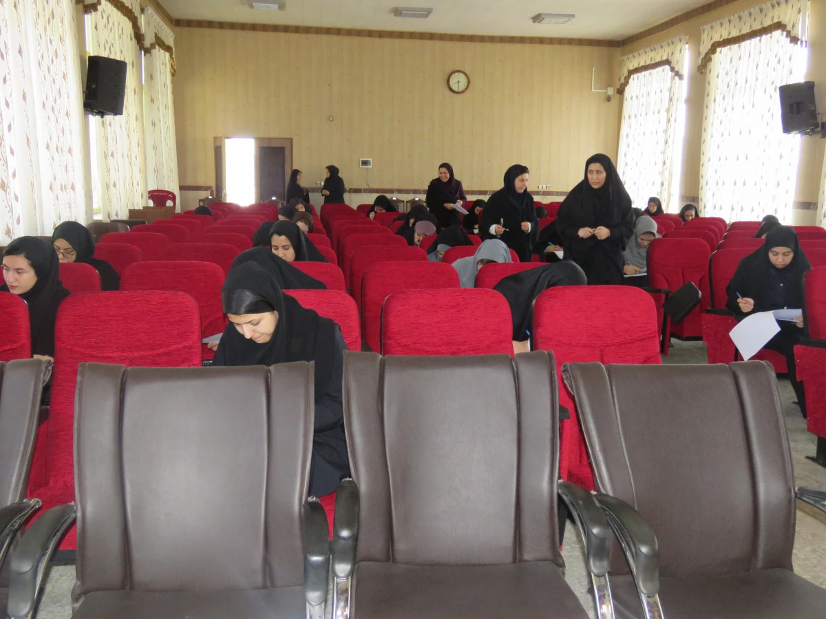 در پردیس بنت الهدی صدر کردستان برگزار شد
مرحله استانی بیست و نهمین جشنواره فرهنگی هنری در بخش خواهران 7