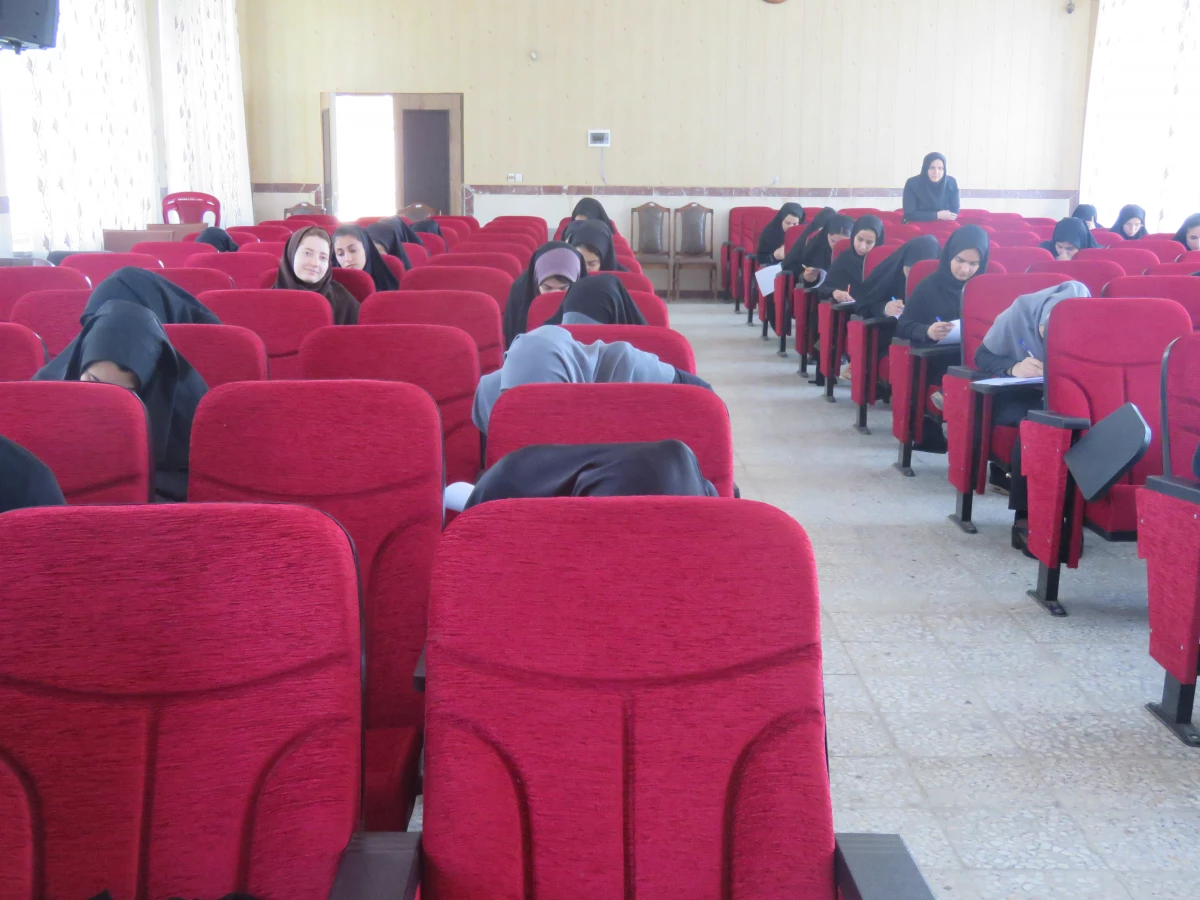 در پردیس بنت الهدی صدر کردستان برگزار شد
مرحله استانی بیست و نهمین جشنواره فرهنگی هنری در بخش خواهران 8