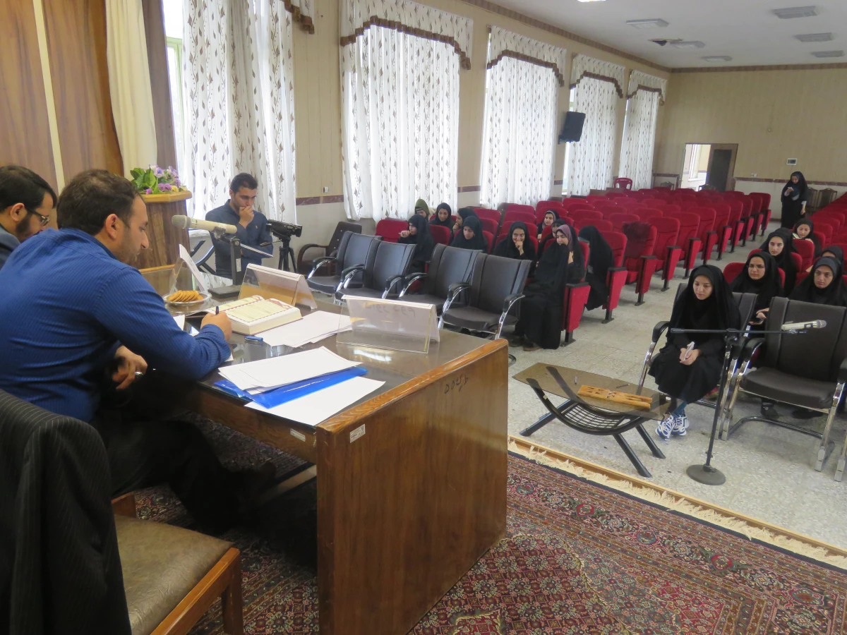 در پردیس بنت الهدی صدر کردستان برگزار شد
مرحله استانی بیست و نهمین جشنواره فرهنگی هنری در بخش خواهران 12