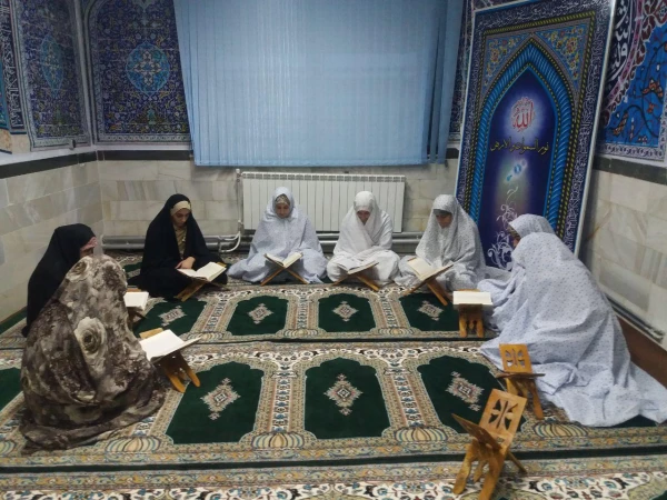 در دوشنبه های قرانی برگزارشد"

مجلس انس با قران با تلاوت جرء جهارم قرآن کریم 2