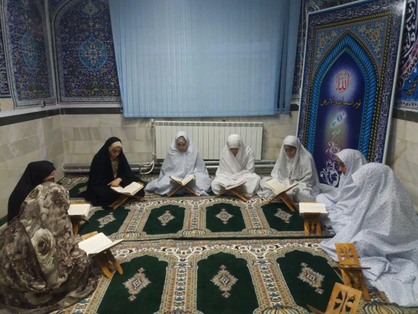 در دوشنبه های قرانی برگزارشد"

مجلس انس با قران با تلاوت جرء جهارم قرآن کریم 3