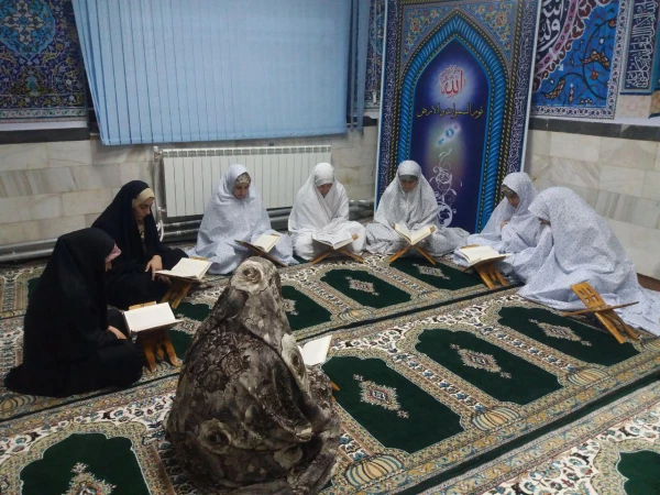 در دوشنبه های قرانی برگزارشد"

مجلس انس با قران با تلاوت جرء جهارم قرآن کریم 4