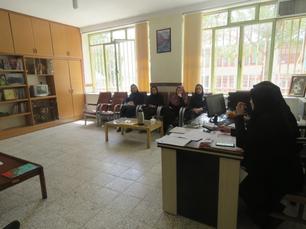 جلسه معاونت آموزشی پردیس با مشاوران جوان آموزش 3