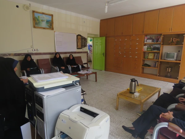 جلسه معاونت آموزشی پردیس با مشاوران جوان آموزش 5