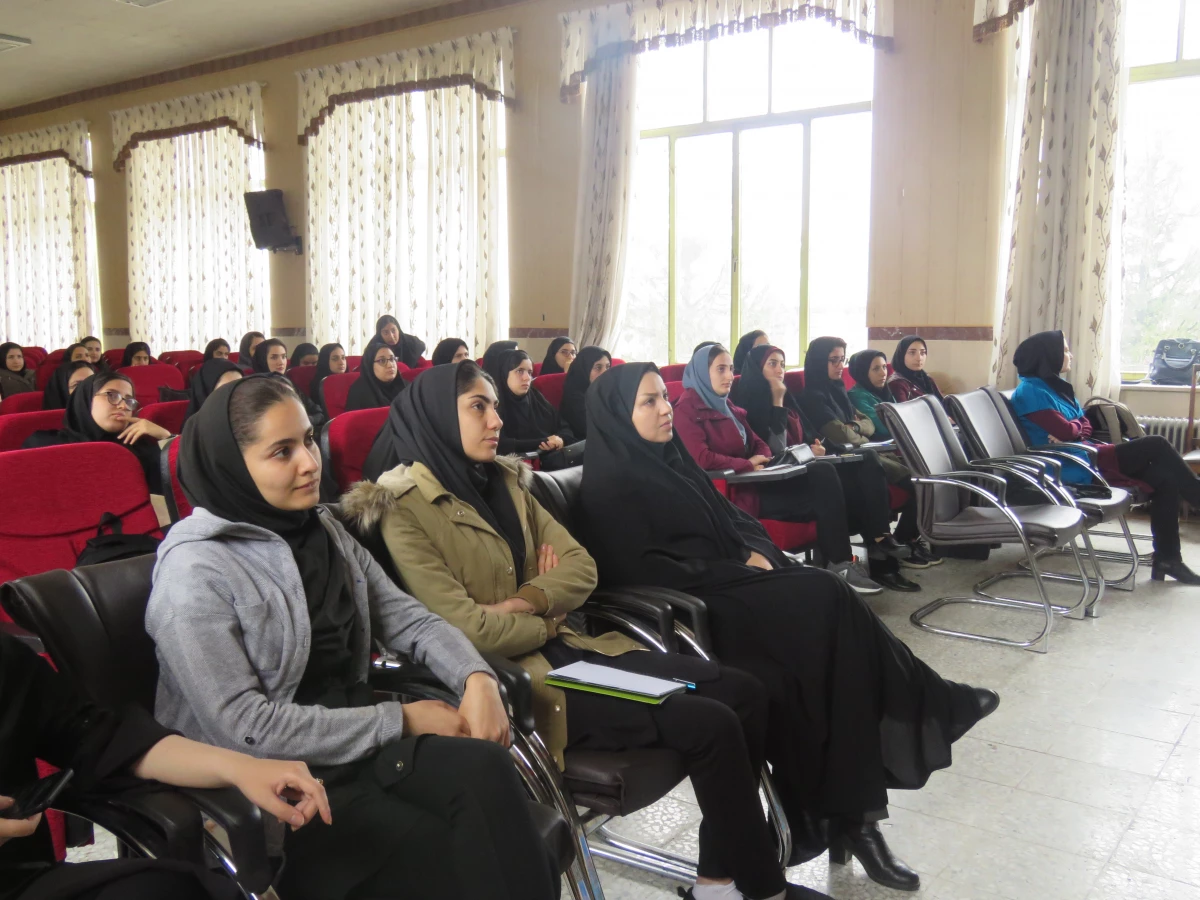 به همت کانون مطالعات اجتماعی امروز برگزتار شد

به همت کانون مطالعات اجتماعی امروز برگزار شد:

کارگاه" نقش معلم ونحوه گزینش آنها در کشور های مختلف" 3