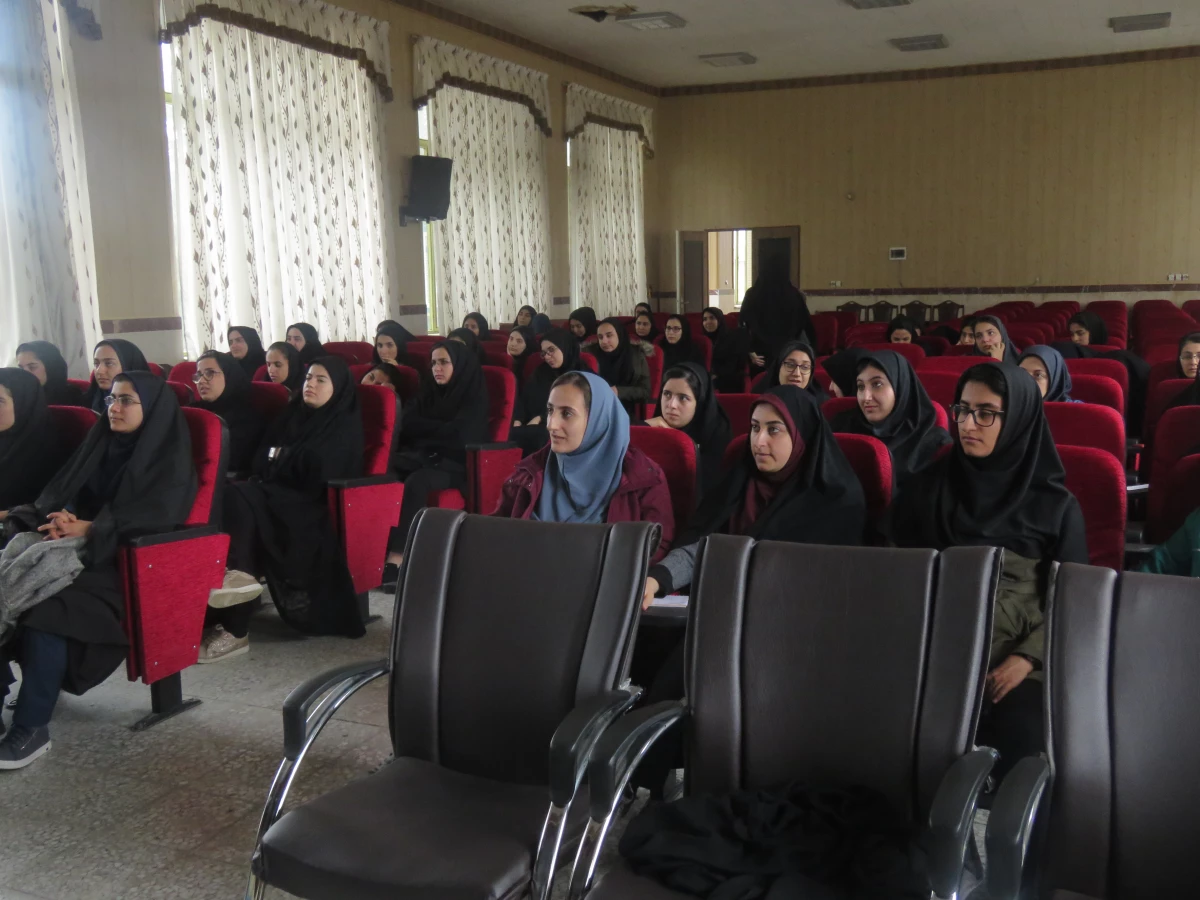 به همت کانون مطالعات اجتماعی امروز برگزتار شد

به همت کانون مطالعات اجتماعی امروز برگزار شد:

کارگاه" نقش معلم ونحوه گزینش آنها در کشور های مختلف" 6