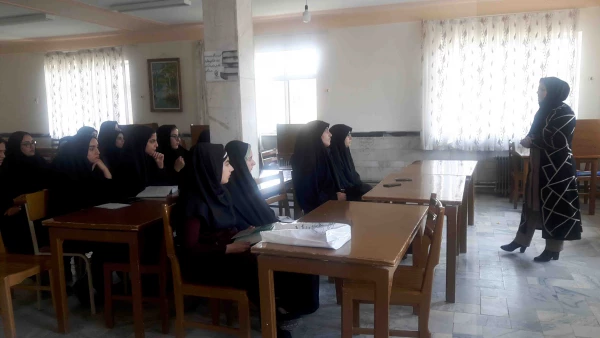 به مناسبت گرامی داشت دهه سرامدی آموزش برگزار شد:

کارگاه مقاله نویسی مختص رشته ادبیات 5