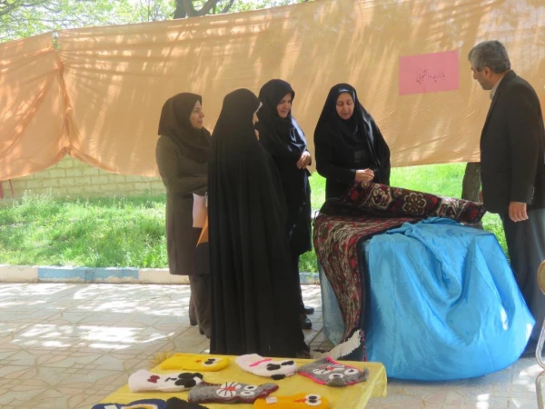 به مناسبت گرامی داشت هفته سراهای دانشجویی  برپا شد:
 بازاچه دانشجویی و نمایشگاه صنایع دستی 2