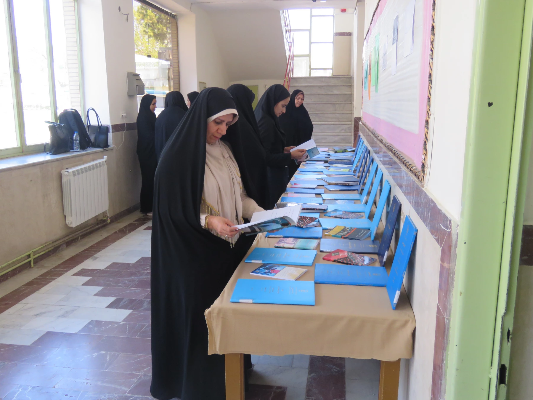 به مناسبت بزگداشت دهه سرآمدی آموزش برپا شد:

نمایشگاه دست آوردهای آموزشی 8