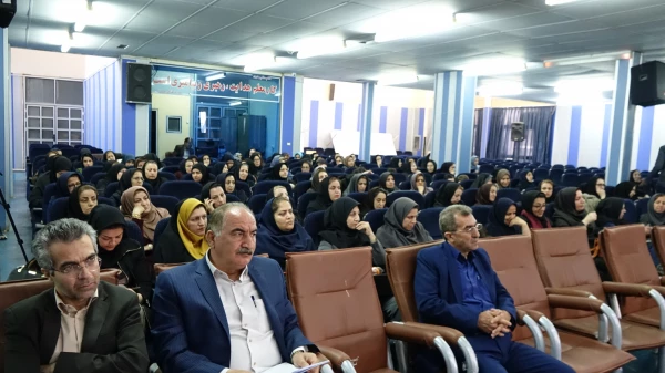 نشست توجیهی مدیران، معلمان راهنما و مدرسان درس کارورزی 8