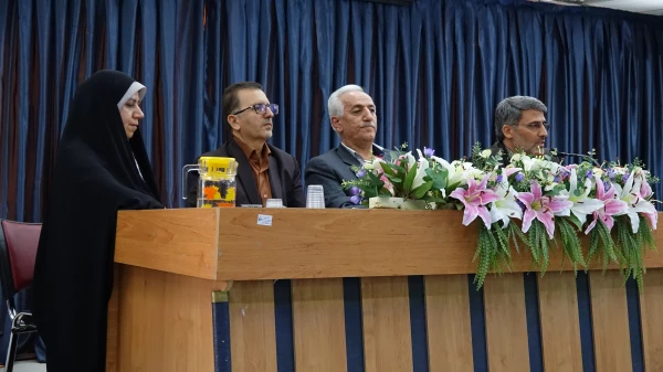 نشست توجیهی مدیران، معلمان راهنما و مدرسان درس کارورزی 10