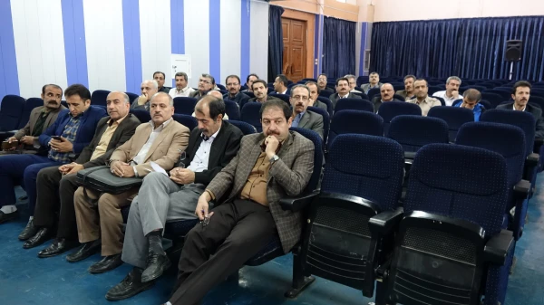 نشست توجیهی مدیران، معلمان راهنما و مدرسان درس کارورزی 9