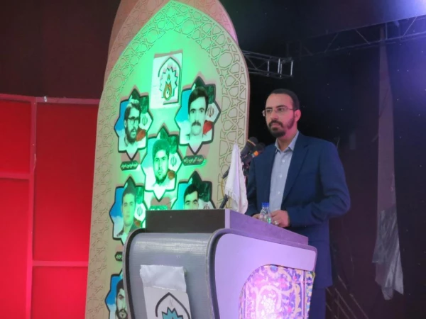 حضور مسئولین و دانشجویان دانشگاه فرهنگیان در:

 اجلاسیه   کنگره ملی ۵۴۰۰ شهید استان به نام شهیدان دانشجو 10