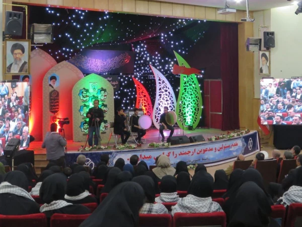 حضور مسئولین و دانشجویان دانشگاه فرهنگیان در:

 اجلاسیه   کنگره ملی ۵۴۰۰ شهید استان به نام شهیدان دانشجو 13