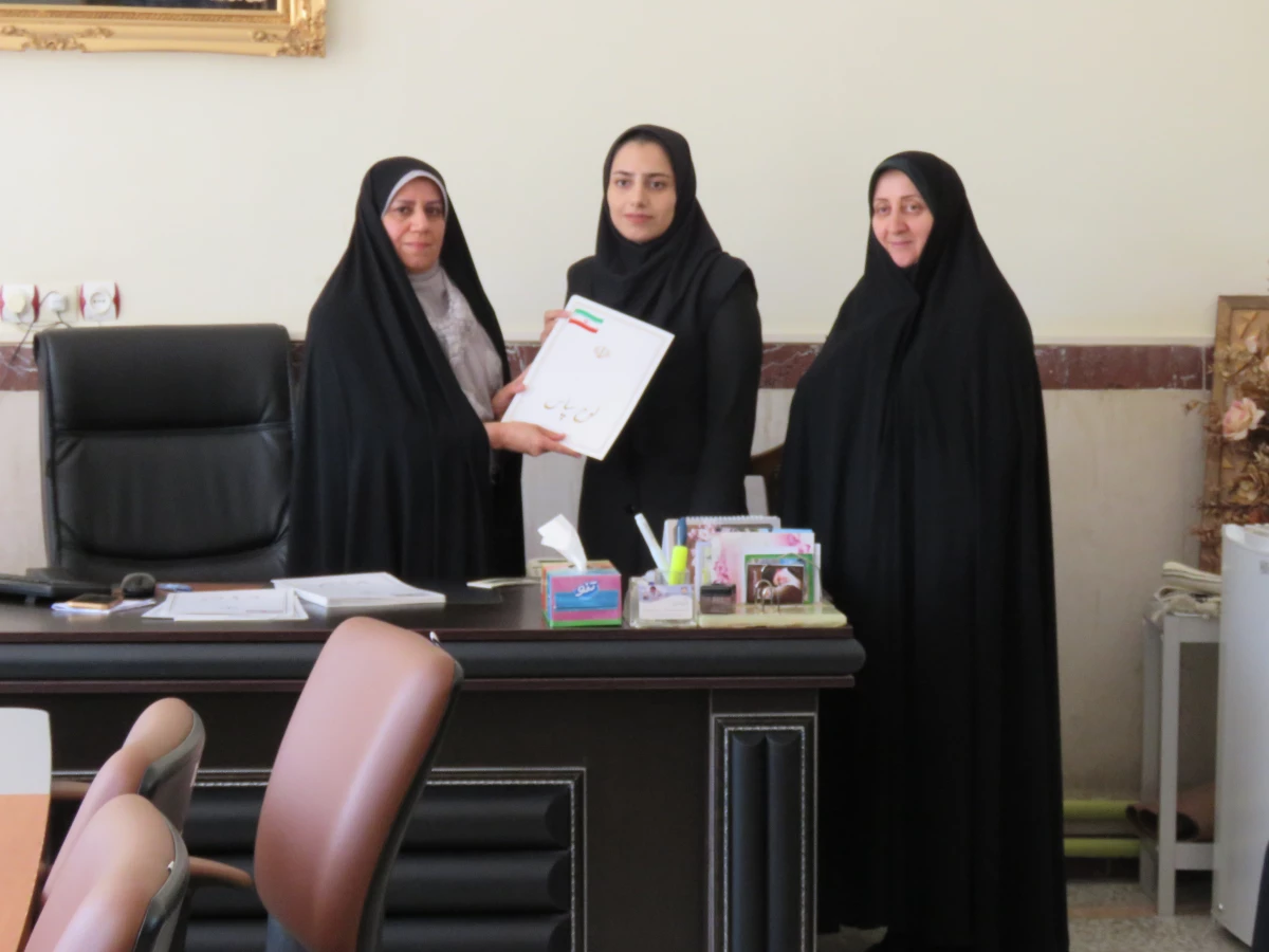 به مناسب گرامی داشت دهه سرآمدی آموزش انجام شد:

تقدیر از رتبه های برتر درسی  3