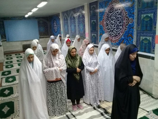 به مناسبت ماه مبارک رمضان در نمازخانه پردیس  برگزار می شود

نماز جماعت تراویح به امامت خانم ابراهیمی 2