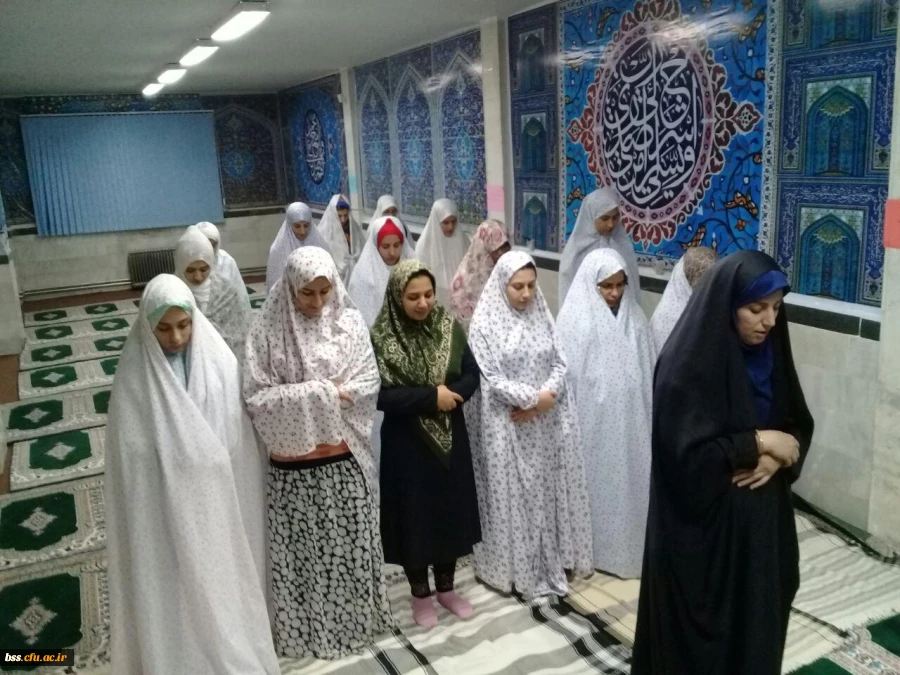 به مناسبت ماه مبارک رمضان در نمازخانه پردیس  برگزار می شود

نماز جماعت تراویح به امامت خانم ابراهیمی 2