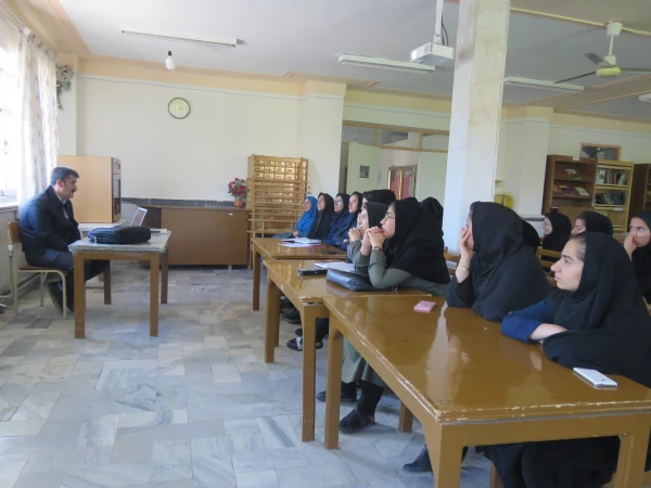 واحد پژوهش برگزار کرد :

کارگاه زبان بدن 4