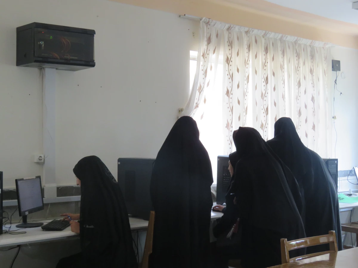 معاونت توسعه و امور دانشجویی برگزار کرد:

دور ا ول انتخابات شورای صنفی - رفاهی دانشجویان 2