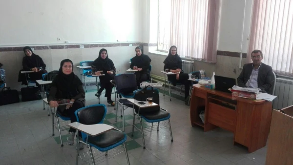 جلسه دفاع از کارورزی 4 پردیس بنت الهدی برگزار گردید.  4