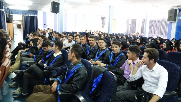 در سالن اجتماعات پردیس شهید مدرس برگزار شد؛

جشن دانش آموختگی دانشجو معلمان دانشگاه فرهنگیان کردستان 9