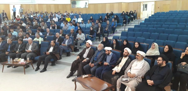 حضور کارکنان پردیس بنت الهدی صدر در مراسم گرامیداشت ۳۹مین سالگرد دفاع مقدس در دانشکاه کردستان 2