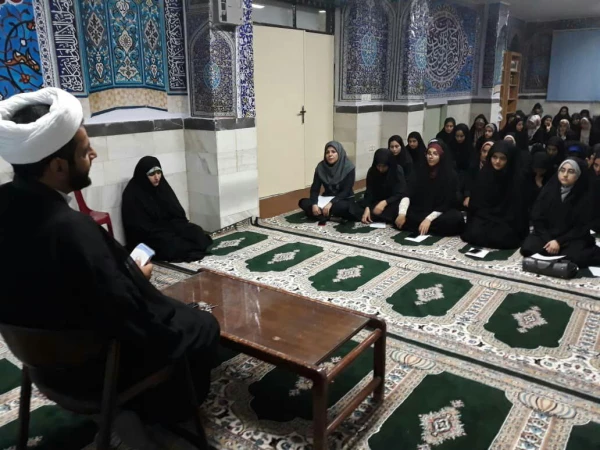 مراسمی با سخنرانی حاج آقا بهرام آبادی نماینده محترم ولی فقیه بسیج دانشجویی 9