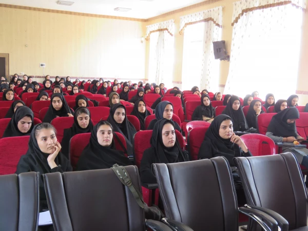 نشست توجیهی مسئول حراست دانشگاه فرهنگیان استان کردستان و نماینده نهااد رهبری با دانشجویان  جدید الورد 6