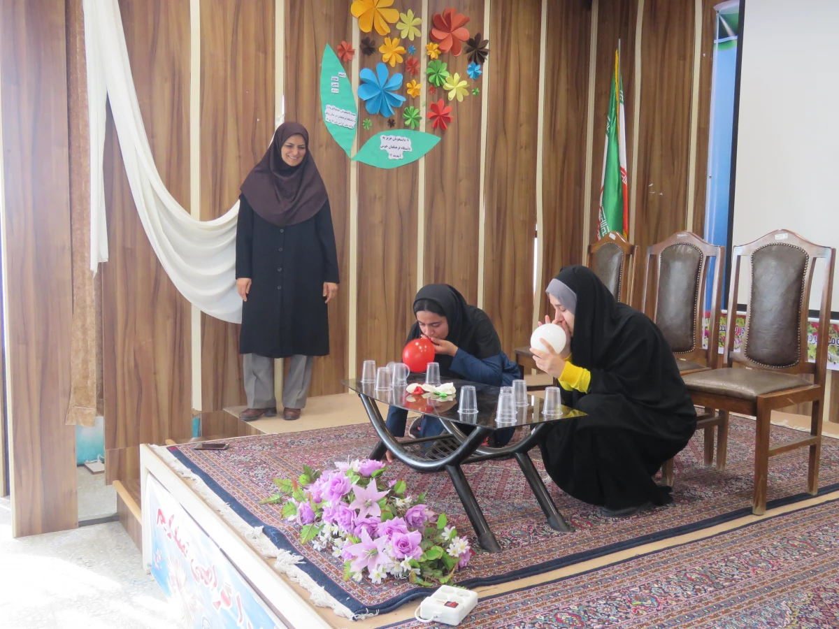 جلسه پرسش و پاسخ دانشجویان ورودی 98با موضوع آشتی و سازگاری باخود ، دیگران و زندگی 8