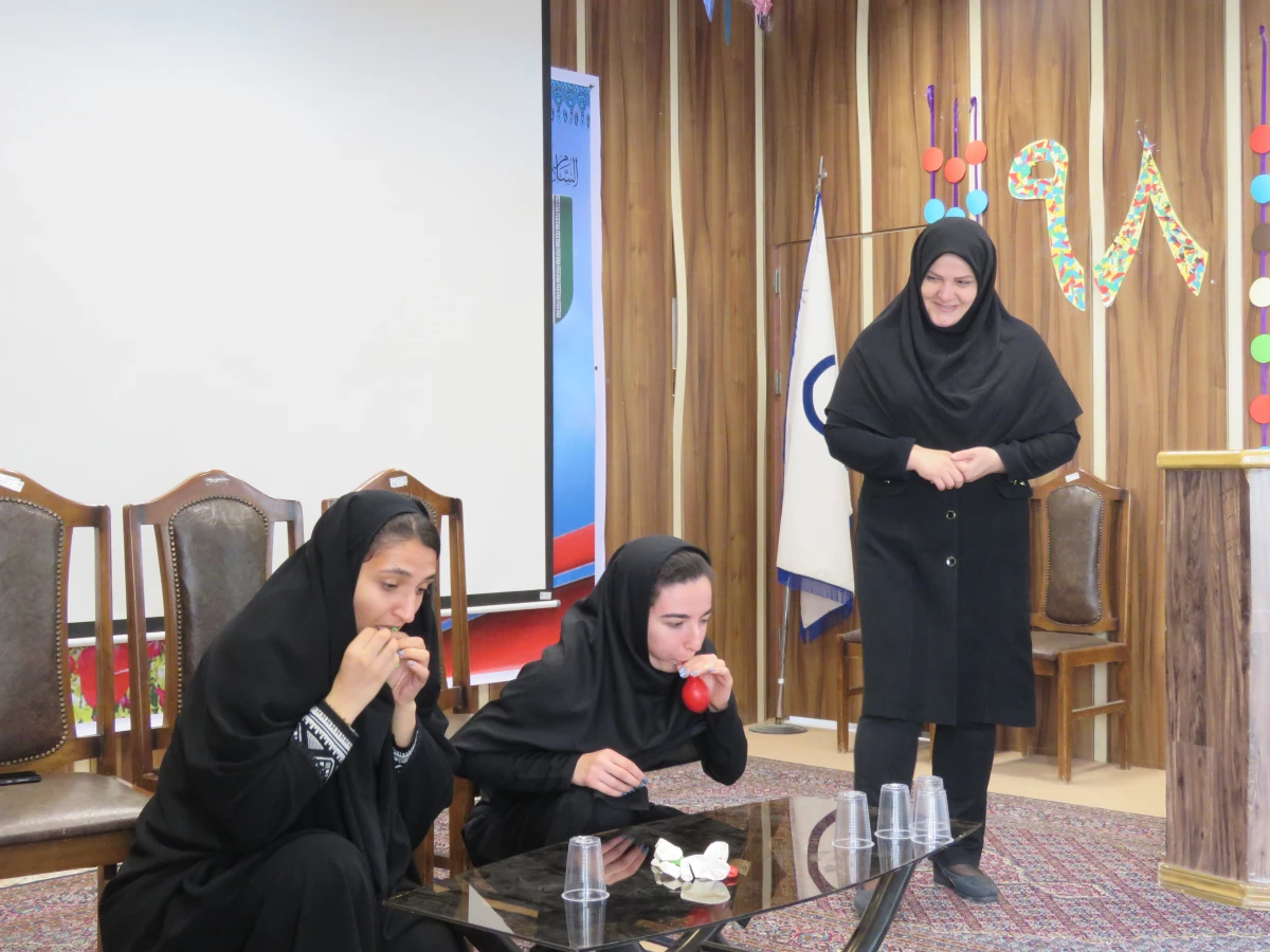 جلسه پرسش و پاسخ دانشجویان ورودی 98با موضوع آشتی و سازگاری باخود ، دیگران و زندگی 11