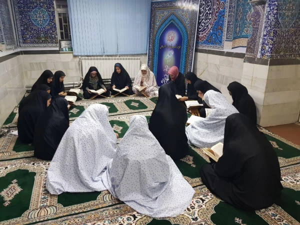 ختم جزء اول قرآن کریم در اولین دوشنبه ی قرآنی 4