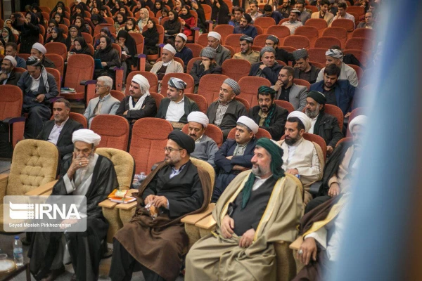 همایش «نقش استکبار در حمایت از جریان های افراطی تکفیری و راهکارهای مقابله با آن» در سنندج  4