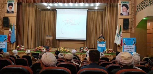 همایش «نقش استکبار در حمایت از جریان های افراطی تکفیری و راهکارهای مقابله با آن» در سنندج  6