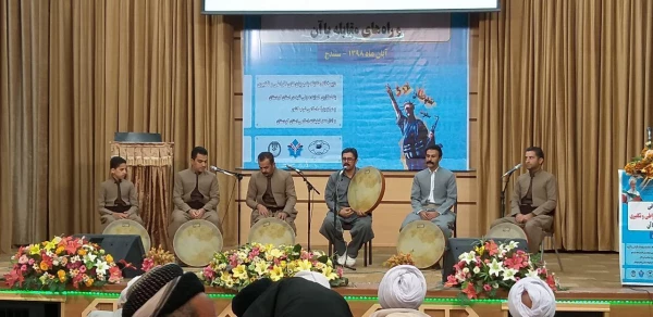 همایش «نقش استکبار در حمایت از جریان های افراطی تکفیری و راهکارهای مقابله با آن» در سنندج  9