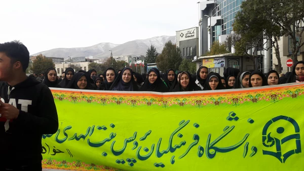 حماسه حضور پردیس بنت الهدی صدر سنندج در لبیک به ندای رهبری 5