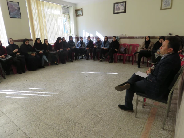 کارگاه نقد کتاب مدرسه کیفی 4